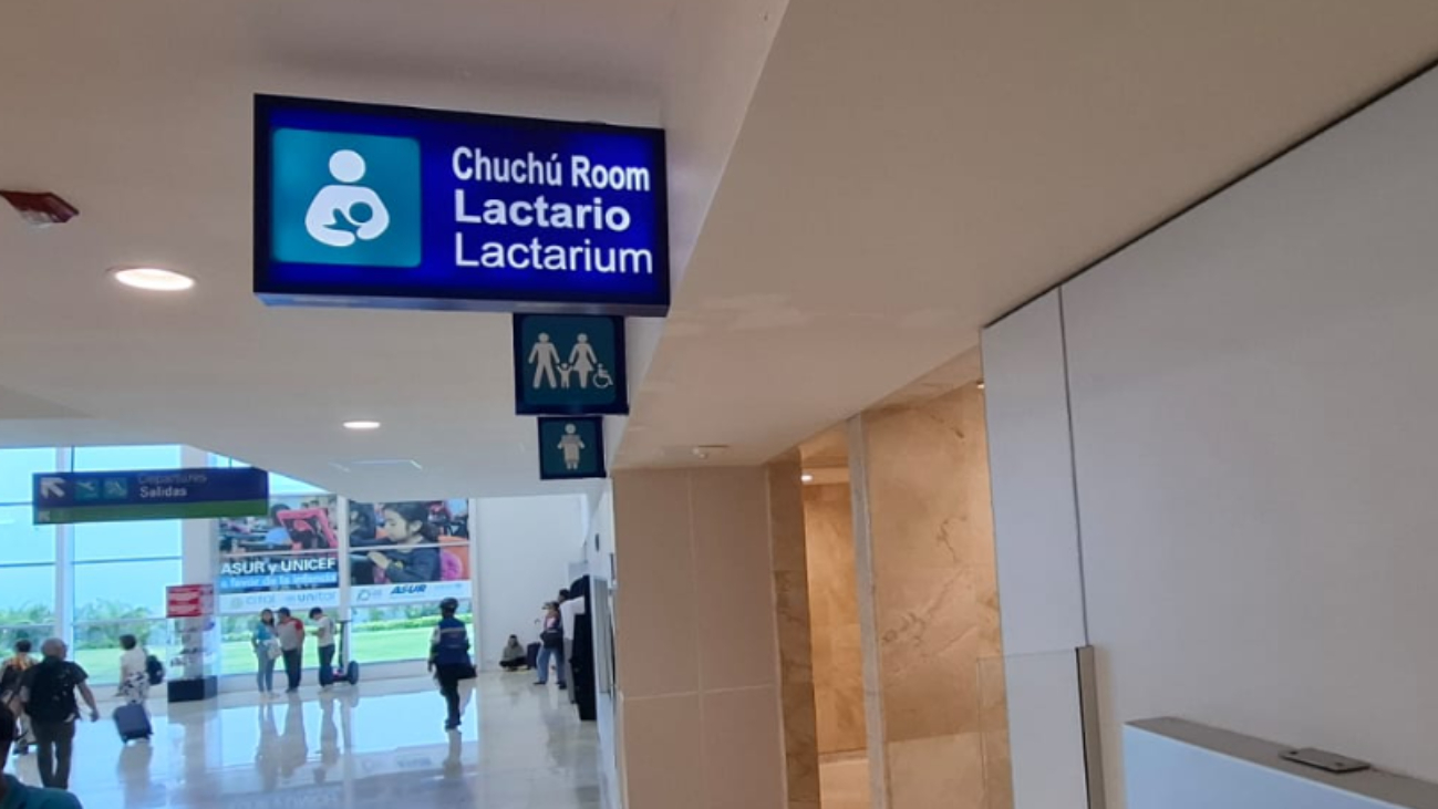 En la terminal hay dos lactarios, uno en el lobby, frente a los mostradores de Aeroméxico, y otro en la sala de última espera. En la terminal hay dos lactarios, uno en el lobby, frente a los mostradores de Aeroméxico, y otro en la sala de última espera.