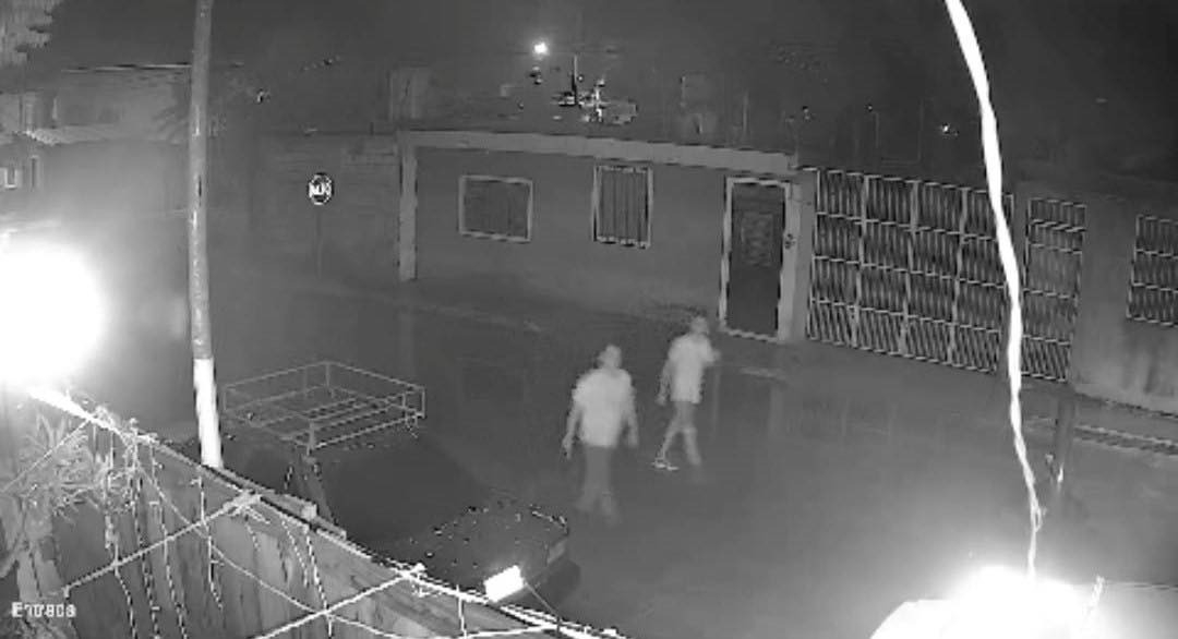Sujetos roban la computadora de un vehículo privado en Chetumal Sujetos roban la computadora de un vehículo privado en Chetumal