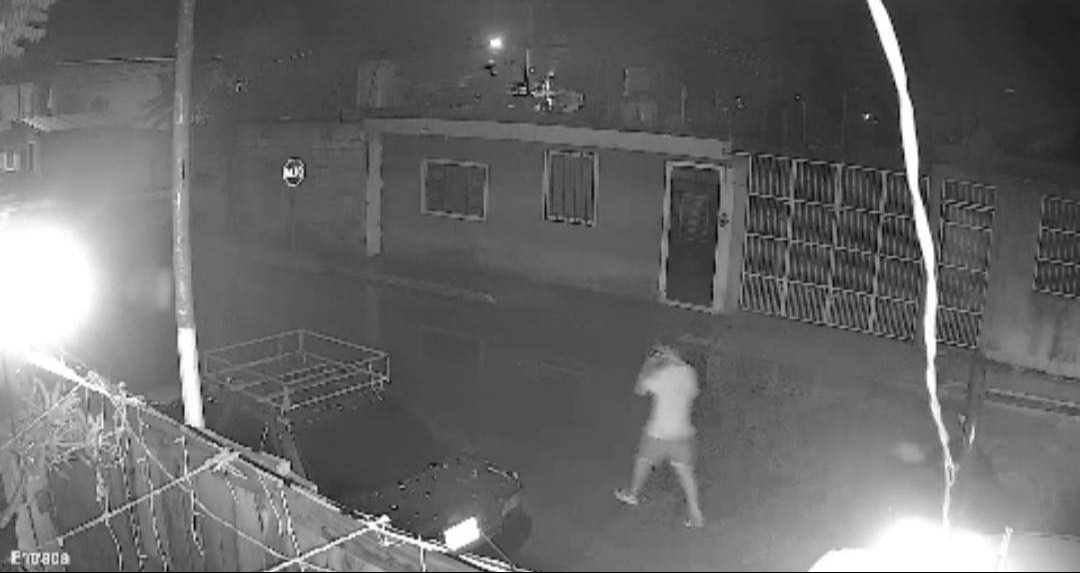 Sujetos roban la computadora de un vehículo privado en Chetumal Sujetos roban la computadora de un vehículo privado en Chetumal