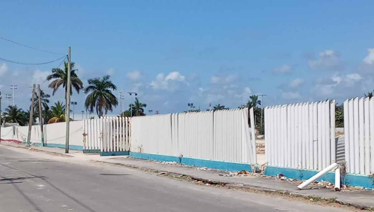 Unidad deportiva “Bicentenario” continúa sin concluirse en Chetumal Unidad deportiva “Bicentenario” continúa sin concluirse en Chetumal