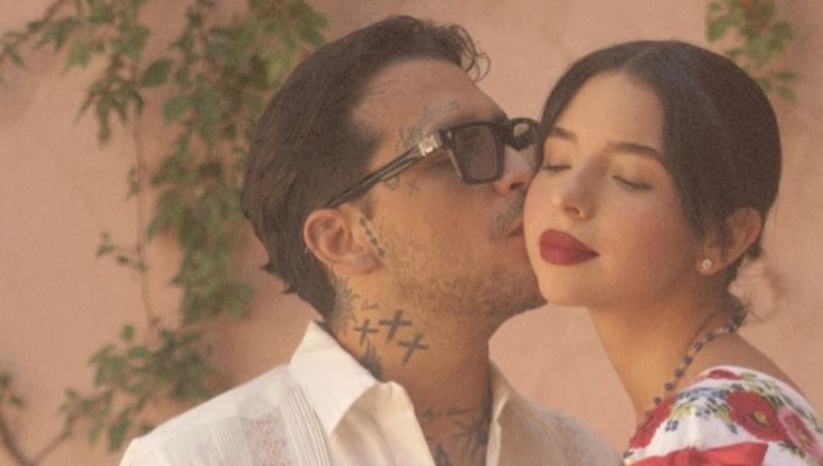 Ángela Aguilar y Christian Nodal presumen su amor con atuendo mexicano Ángela Aguilar y Christian Nodal presumen su amor con atuendo mexicano