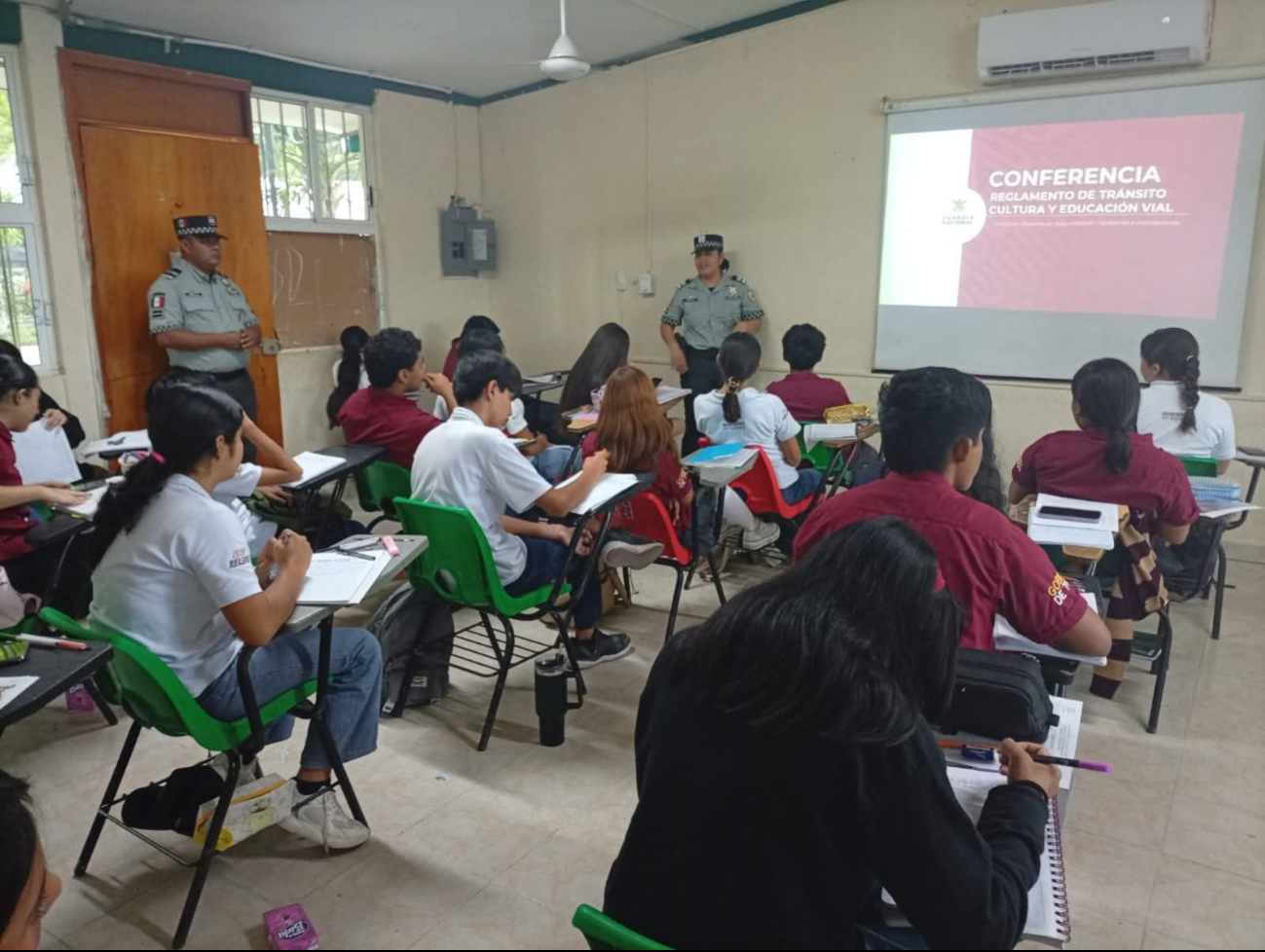 Guardia Nacional capacita a estudiantes de Candelaria en seguridad vial