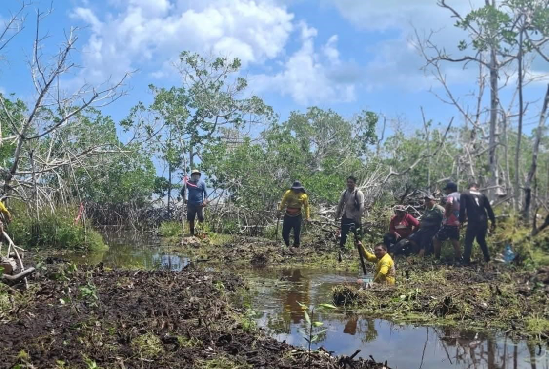 Como parte del proyecto Raíces, habilitan 2 mil 24 metros de canales y el desasolve del Petén Hu
