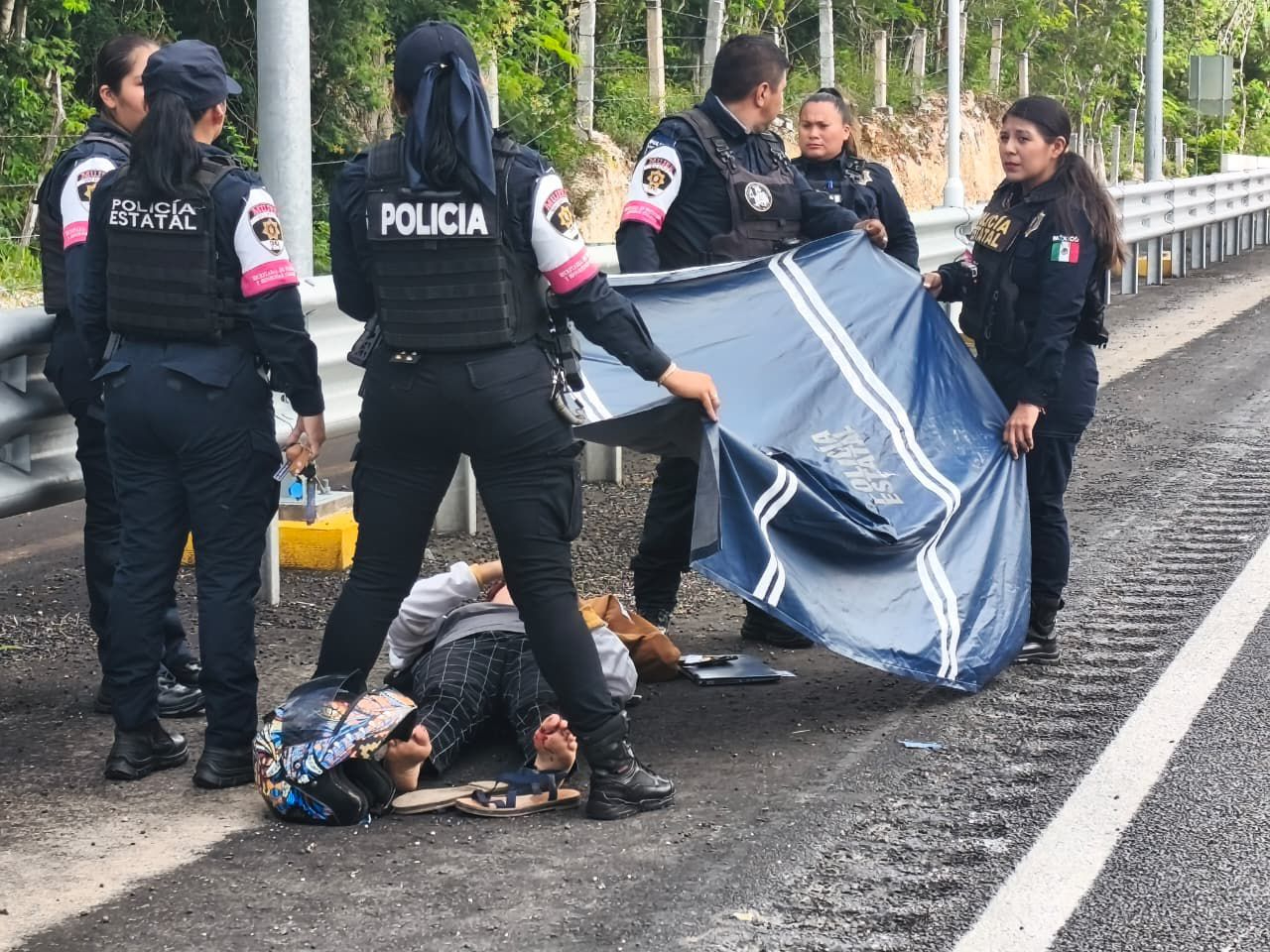Exceso de velocidad provoca derrape de motociclista en Campeche