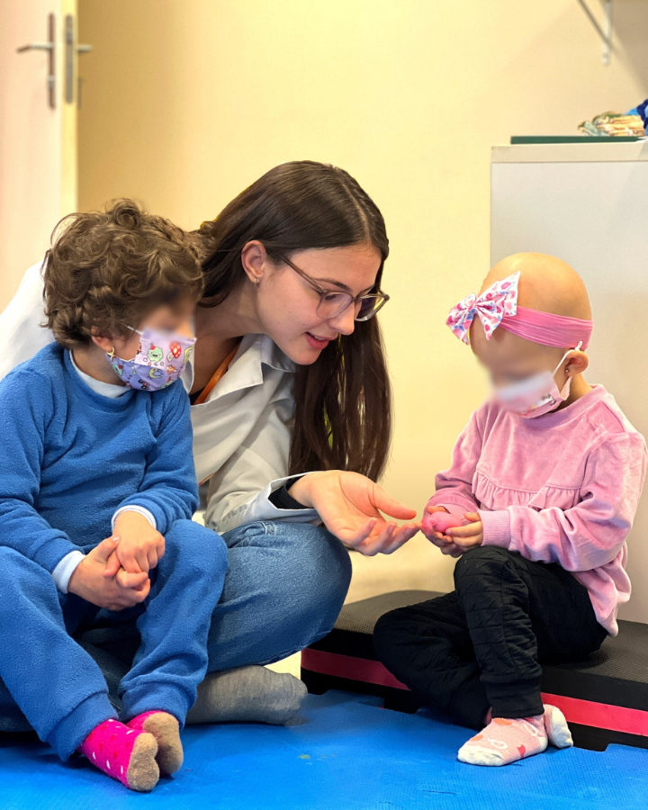 Una de las mayores quejas de los familiares de los menores diagnosticados con la enfermedad es que no hay medicamentos ni apoyo con otros gastos