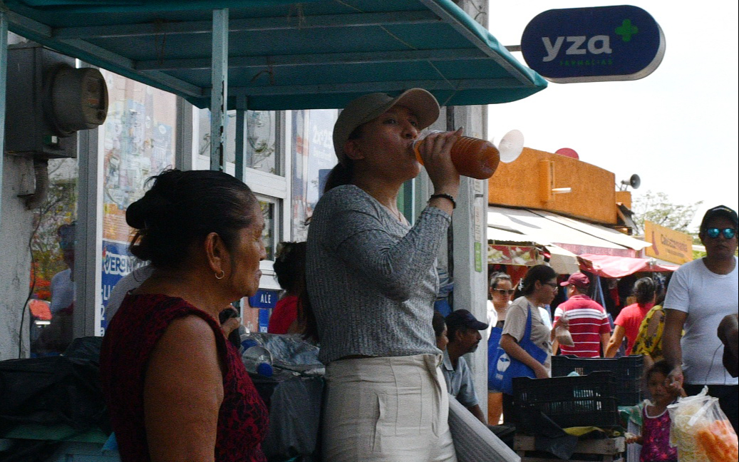 Aumento de impuestos a bebidas azucaradas preocupa a comerciantes y familias Aumento de impuestos a bebidas azucaradas preocupa a comerciantes y familias