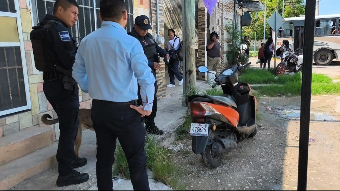 El conductor terminó con golpes en el cuerpo y fue auxiliado por ciudadanos, familiares y paramédicos del SAMU.