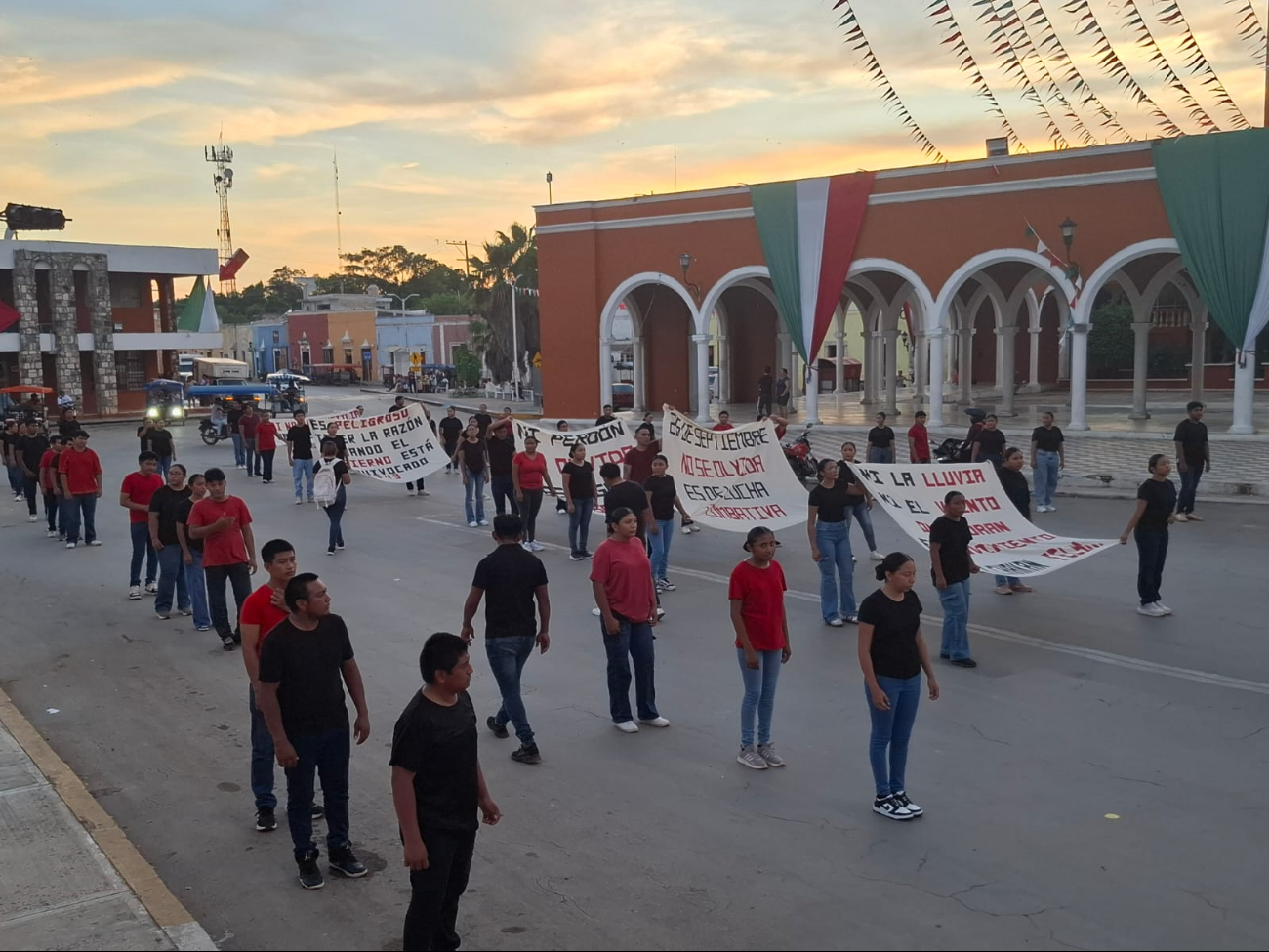 Recordaron los 11 años de la desaparición de los 43 estudiantes de Ayotzinapa.