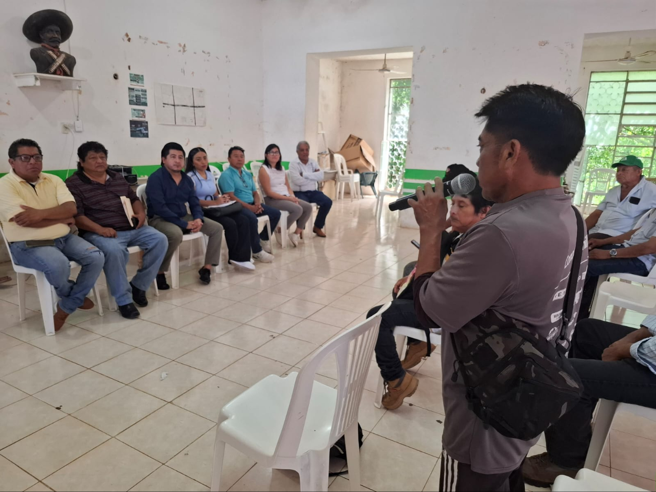 Los comisarios se reunieron y solicitaron la presencia de la CFE.