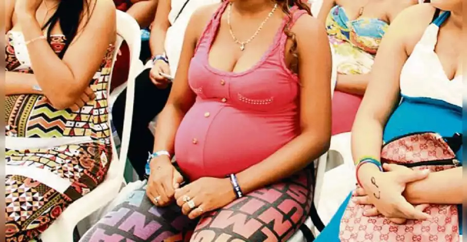 Persisten embarazos adolescentes pese a baja natalidad en Yucatán