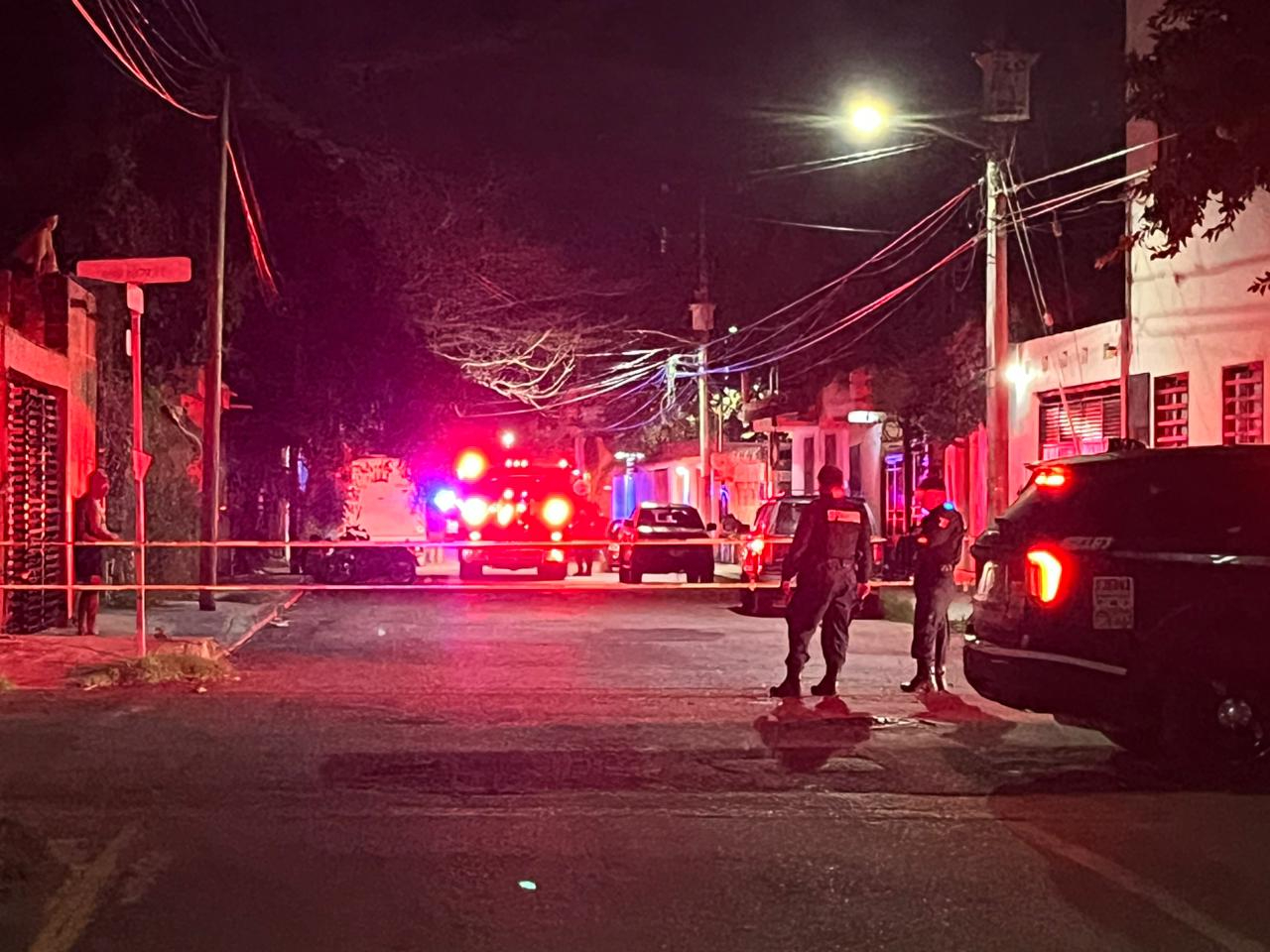 Elementos policiacos acudieron al llamado de emergencia.