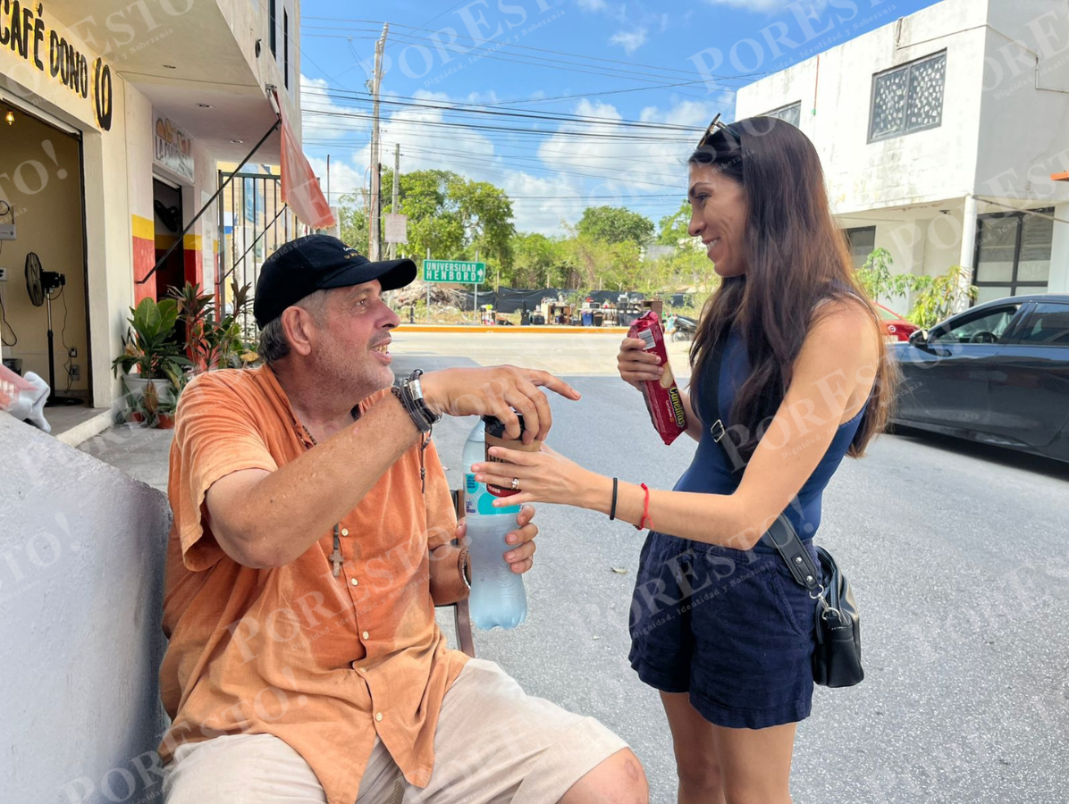 Reveló que algunos vecinos lo han tratado mal, aunque otros le regalan alimento y agua Reveló que algunos vecinos lo han tratado mal, aunque otros le regalan alimento y agua