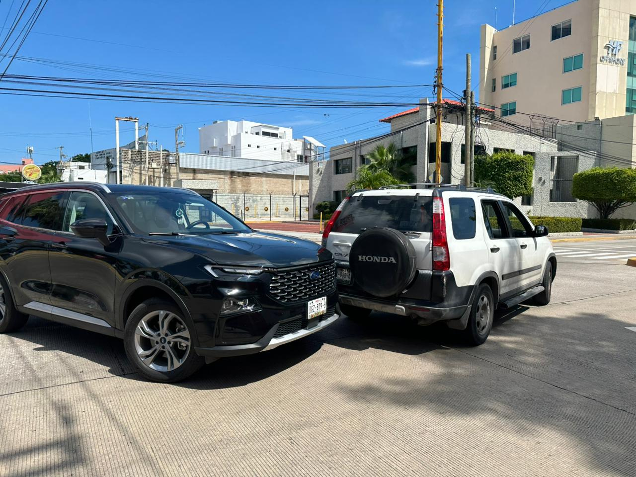 Conductores llegaron a un acuerdo y activaron sus seguros.