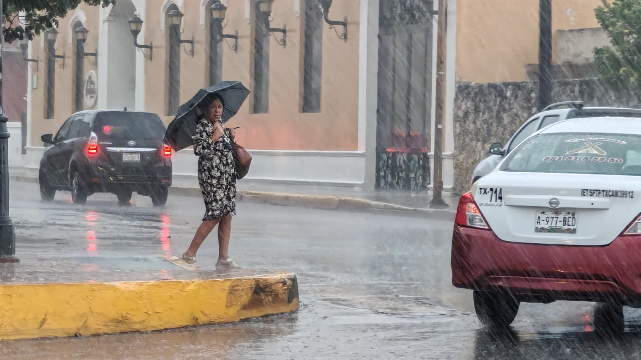 En Campeche, Yucatán y Quintana Roo se esperan lluvias fuertes a muy fuertes (50-75 mm) con riesgo de inundaciones. En Campeche, Yucatán y Quintana Roo se esperan lluvias fuertes a muy fuertes (50-75 mm) con riesgo de inundaciones.