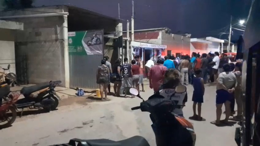 La tienda estaba cerrada y sin personas dentro al momento del siniestro. La tienda estaba cerrada y sin personas dentro al momento del siniestro.