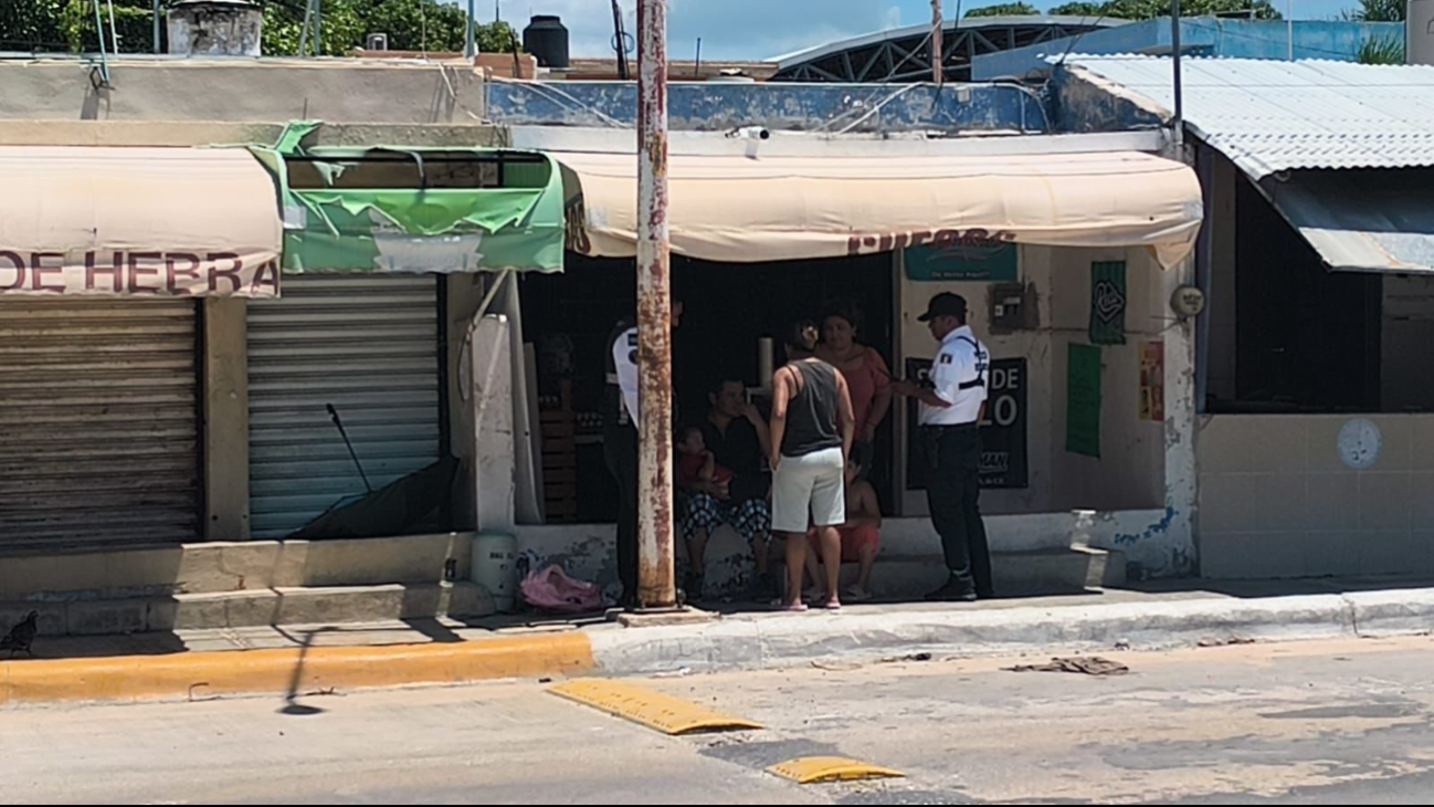 Paramédicos del SAMU atendieron a la menor y a sus familiares. Paramédicos del SAMU atendieron a la menor y a sus familiares.