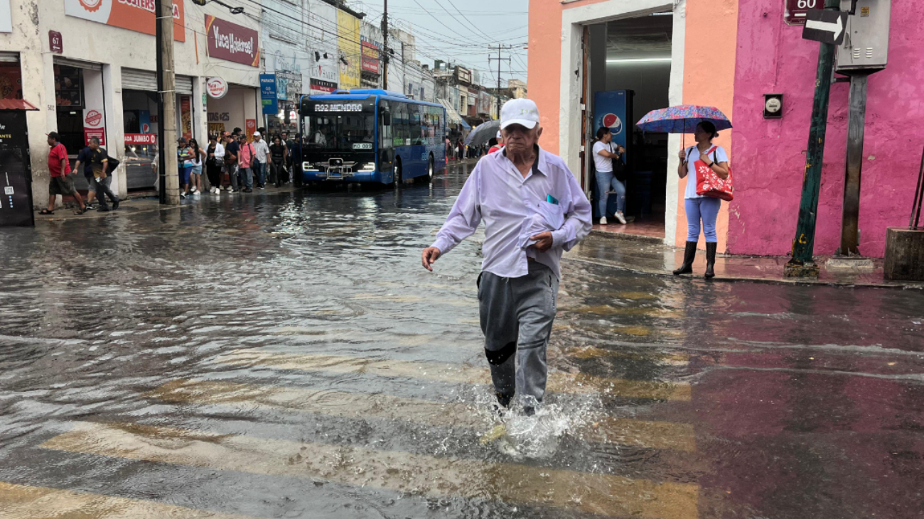 La reciente lluvia torrencial registrada el jueves pasado en Mérida evidenció la vulnerabilidad urbana La reciente lluvia torrencial registrada el jueves pasado en Mérida evidenció la vulnerabilidad urbana