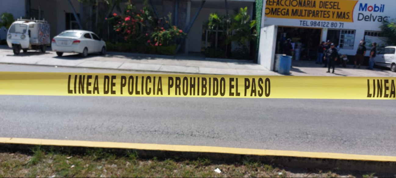 Policías municipales aseguraron la zona y peritos de la FGE levantaron casquillos. Policías municipales aseguraron la zona y peritos de la FGE levantaron casquillos.