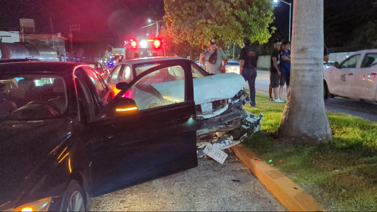Conductor ebrio provoca carambola en Ciudad del Carmen