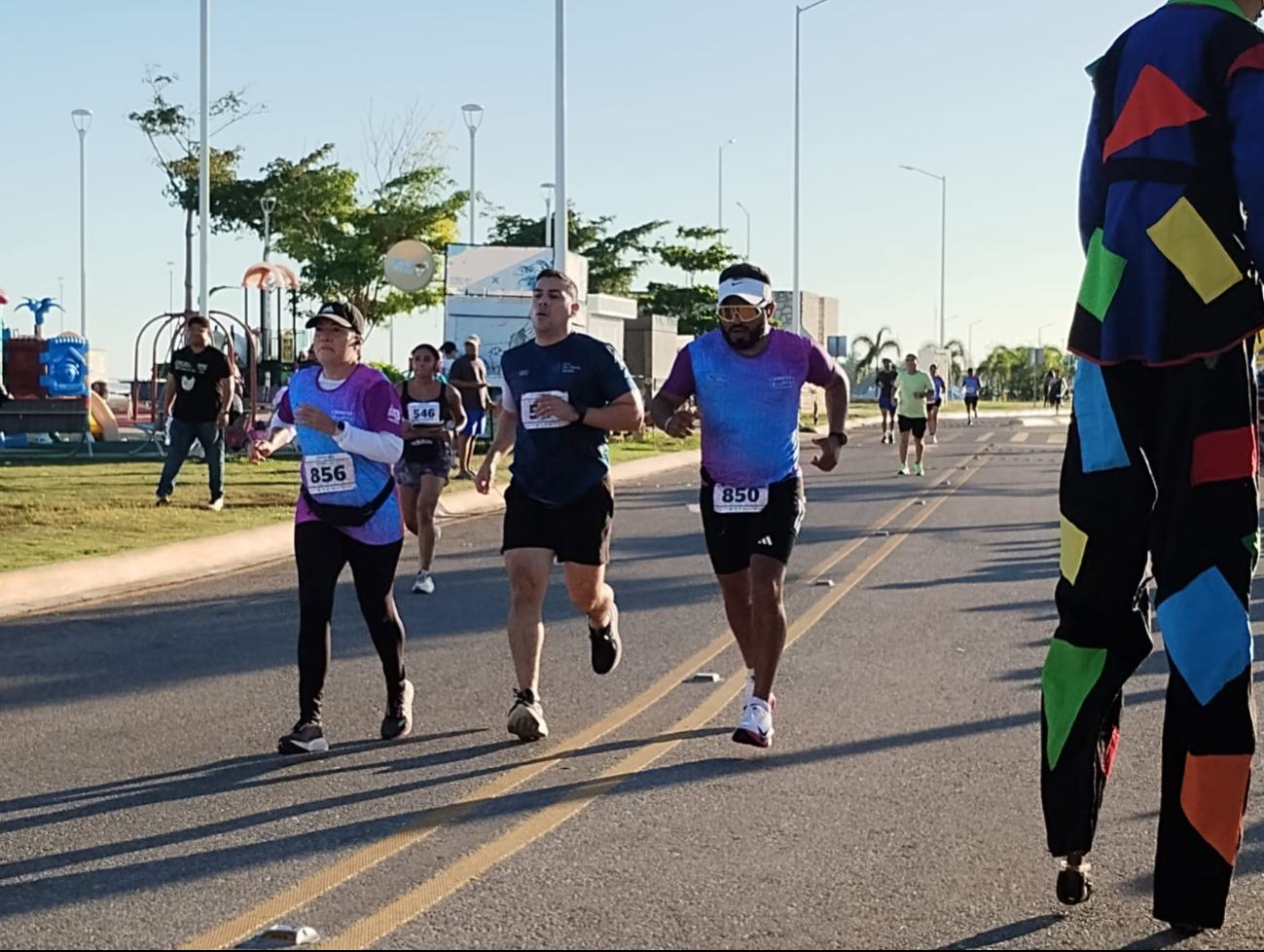 Atletismo, caminata y patines: fiesta deportiva en el Parque Acuático de Campeche