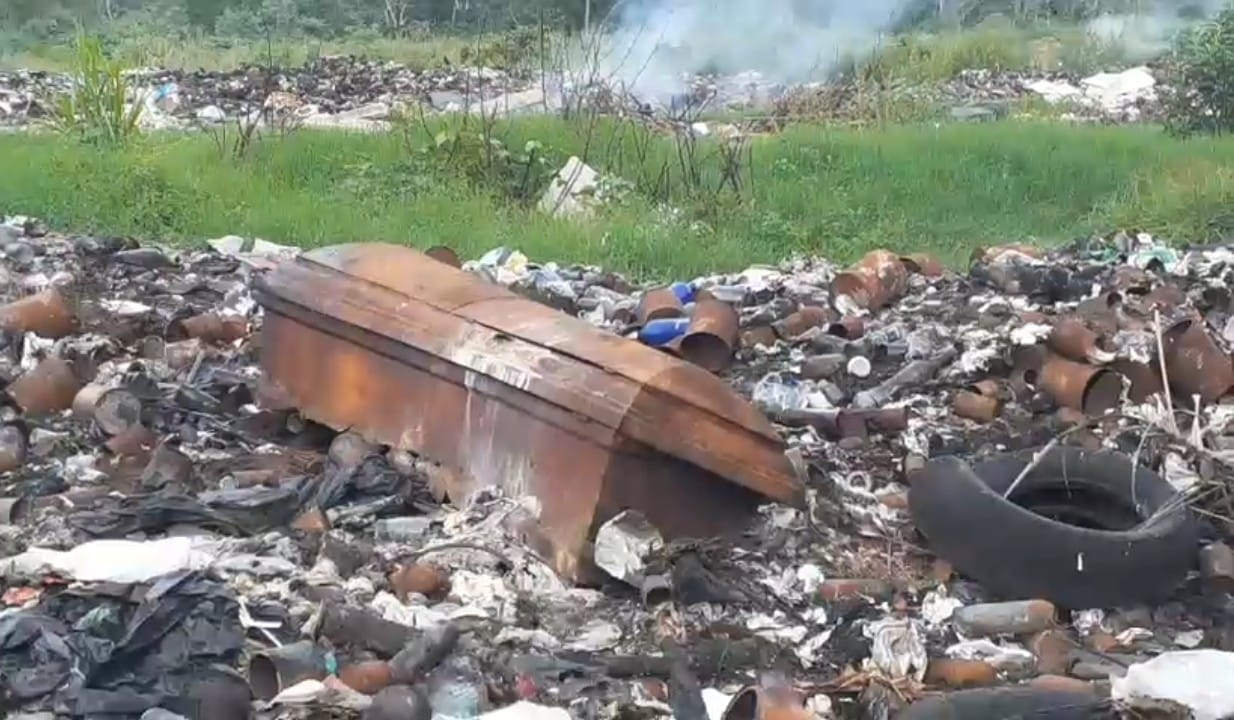 Dejan un ataúd a cielo abierto en en Dzidzantú, Yucatán