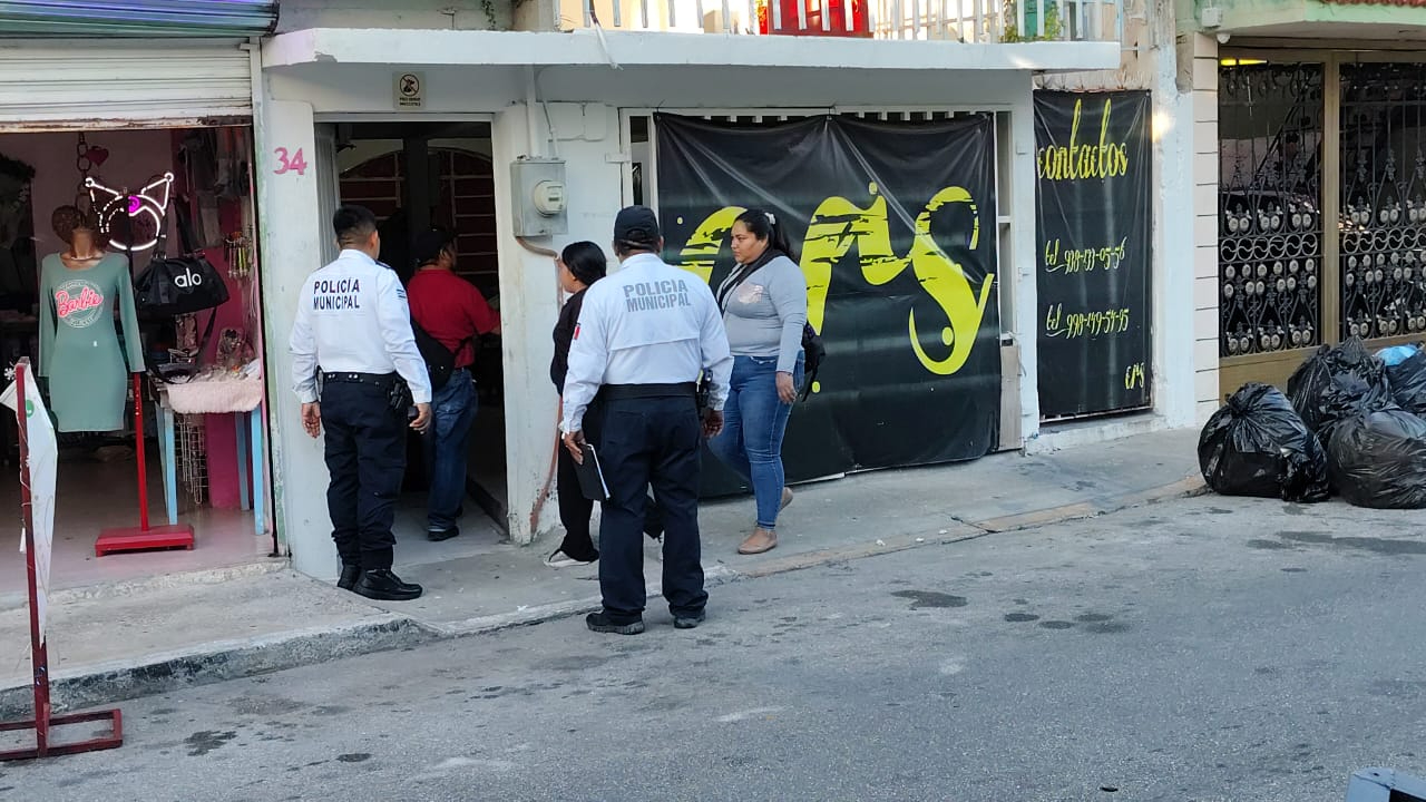 Fue hallado sin vida en un sillón de la antesala de la estancia.