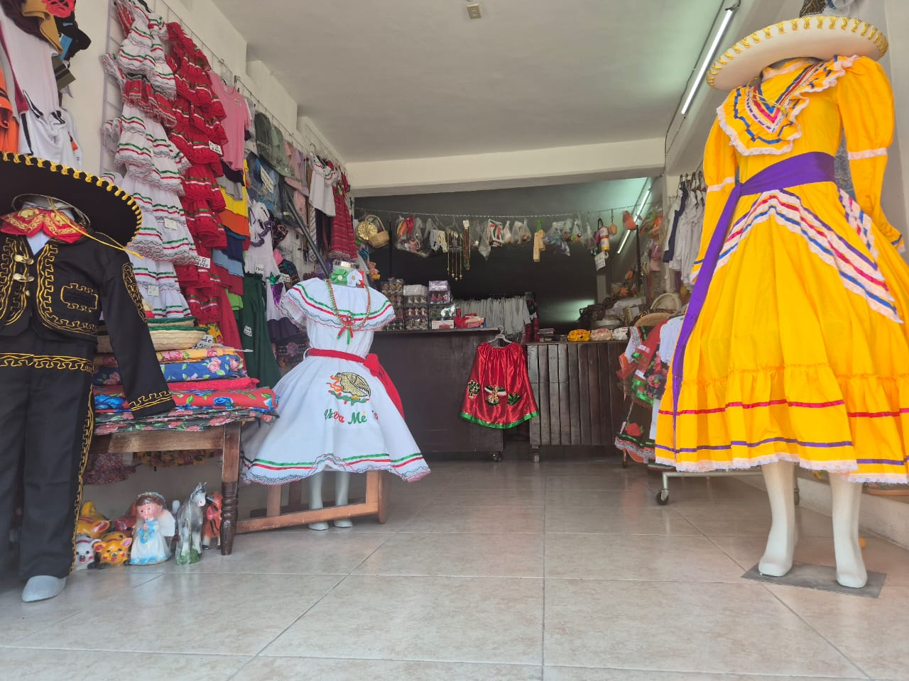 En Champotón ya están a la venta artículos patrios para celebrar el 15 de septiembre