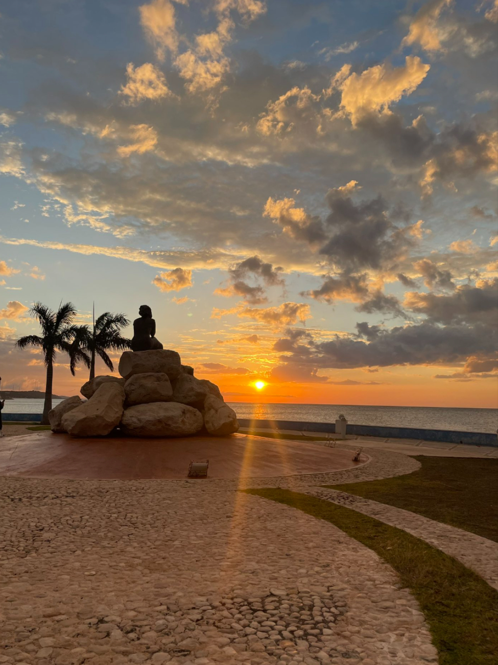 a Calle 59 y el Malecón ofrecen vida nocturna y atardeceres espectaculares.