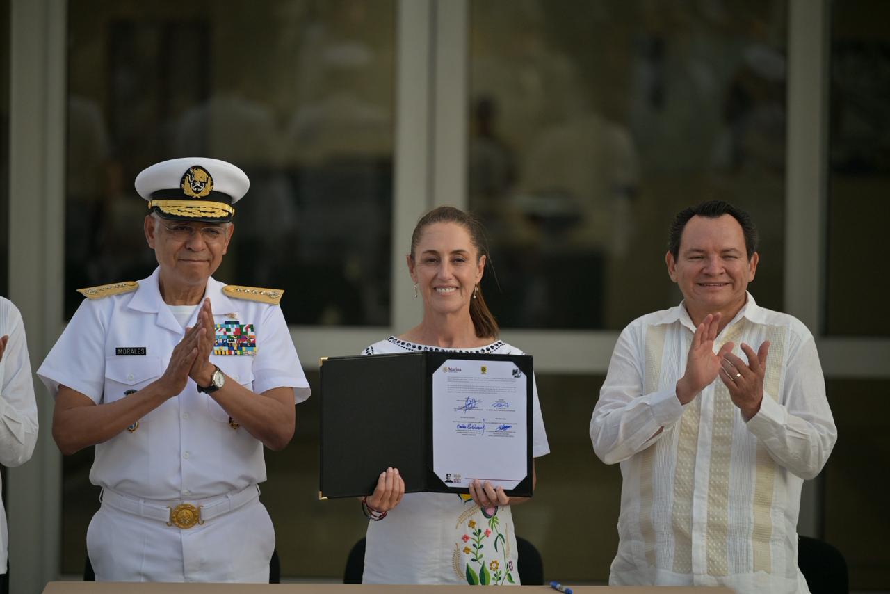 Claudia Sheinbaum inaugura Hospital Naval de Yucalpetén en Progreso