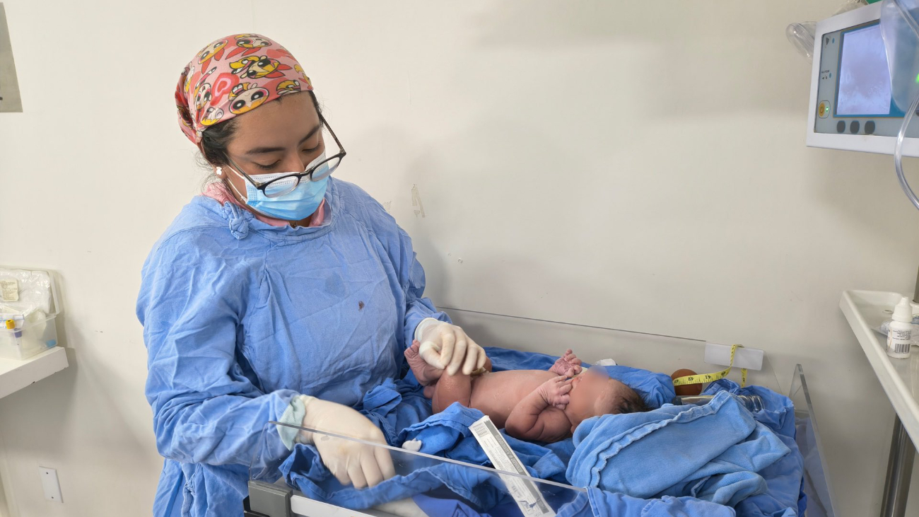 La menor se encuentra en buen estado de salud, informó el IMSS