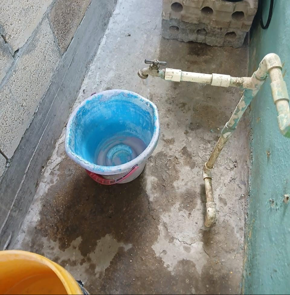 Persisten fallas con el suministro de agua potable en varias colonias de la cabecera de Champotón