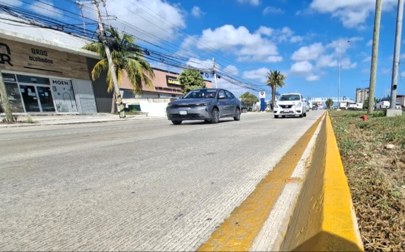 Conductores afirman que pese a haber poca lluvia, el asfalto se siente resbaladizo