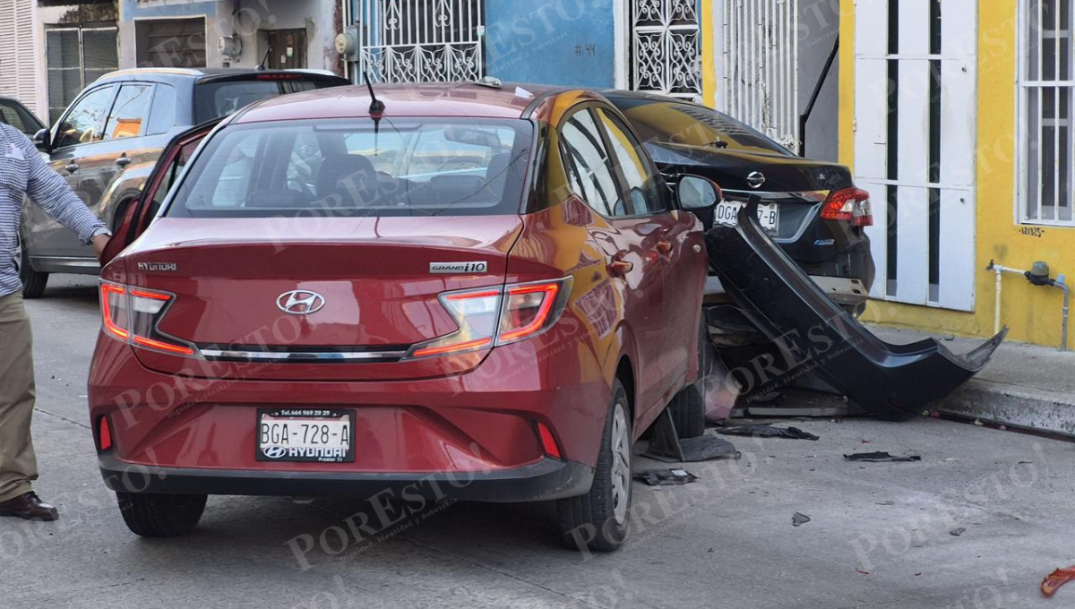 Los daños materiales fueron valuados en varios miles de pesos.