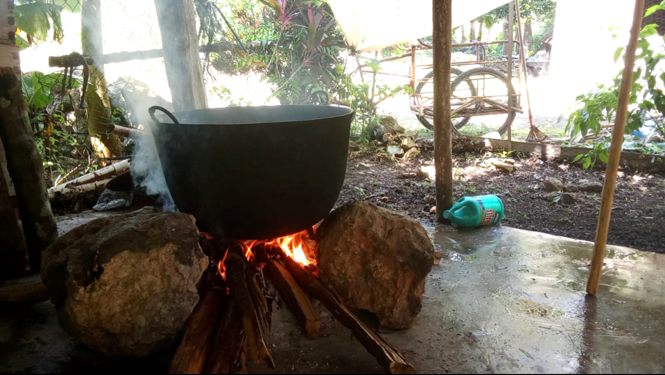 Las marquetas, ya listas para su venta, son entregadas en centros de almacenamientos como la cooperativa de la comunidad Señor