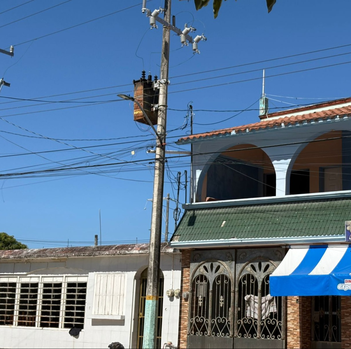 Fallos en el suministro de luz debido al descuido de dos transformadores