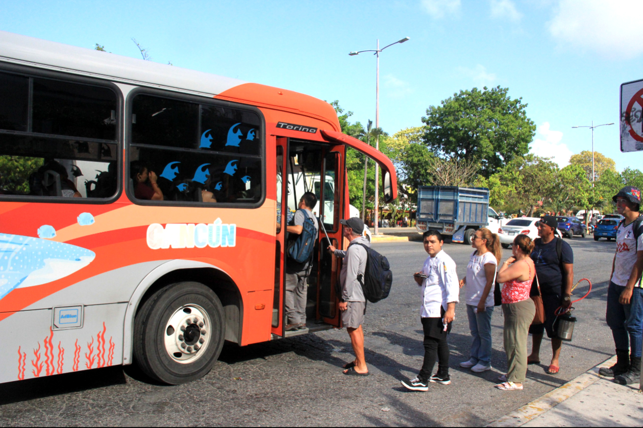 Trabajadores dijeron que sólo tienen para el camió