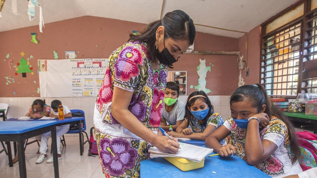 Unicornio Por Esto: Educación e Identidad Maya, entrevista a Jesús Lizama Quijano