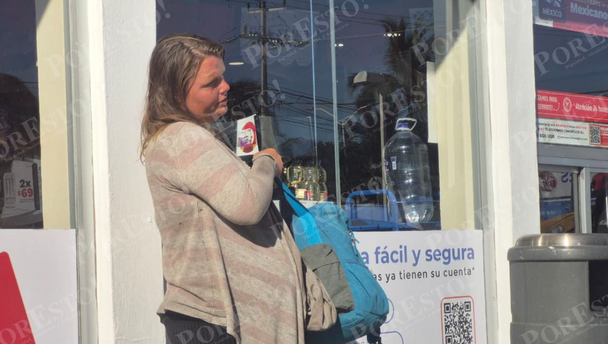 La joven asegura haber llegado a México hace cuatro años y haber sido abandonada.