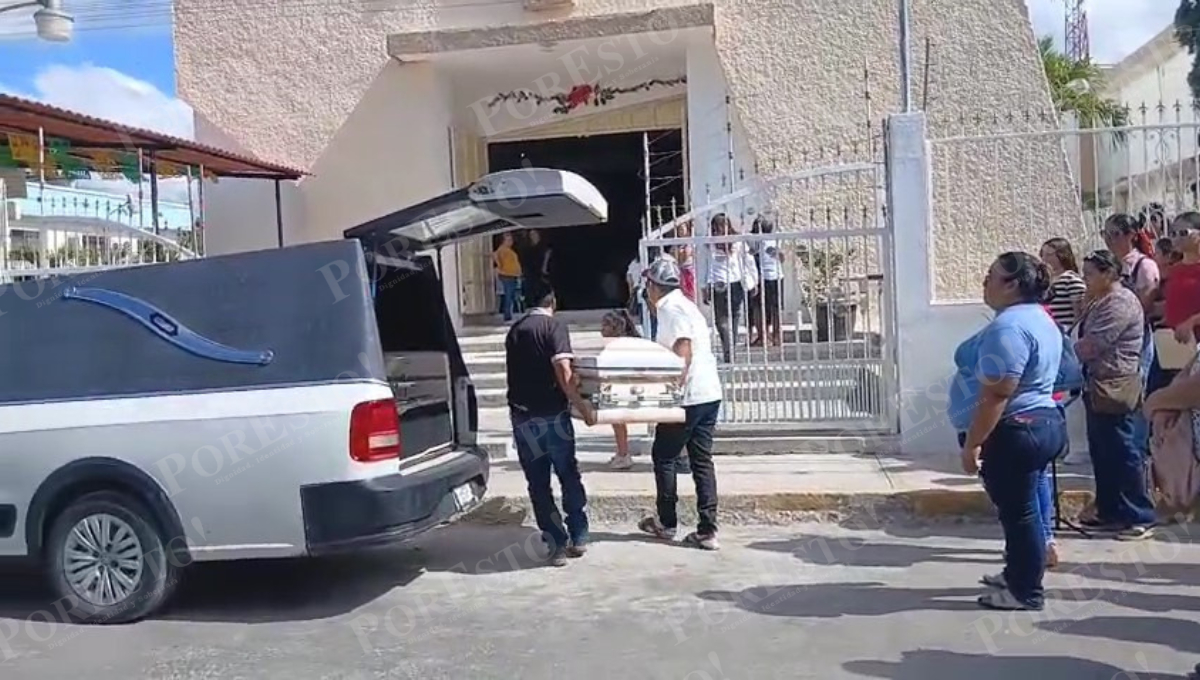El féretro fue trasladado a la iglesia Inmaculado Corazón de María.