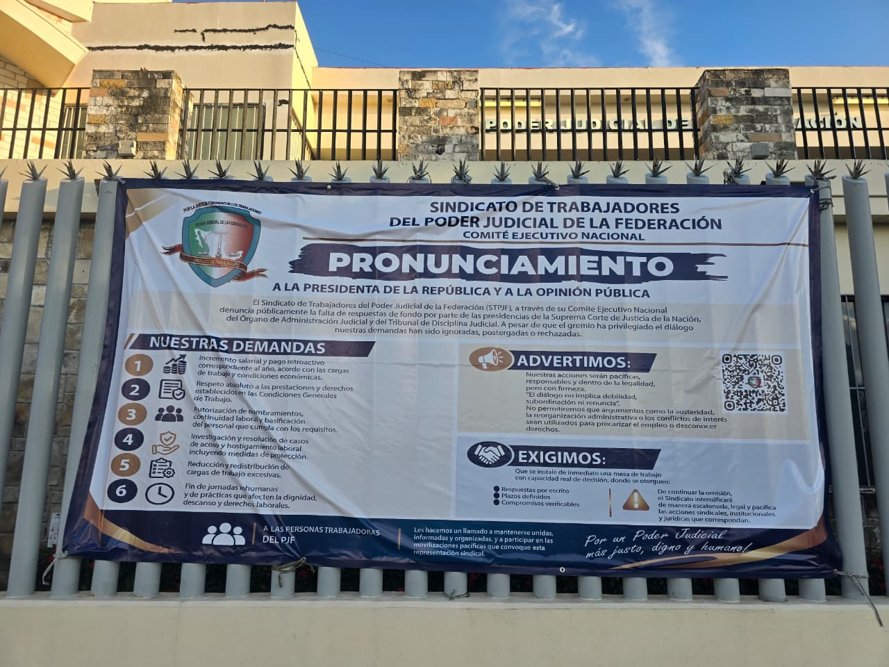 1. Protesta llega al Poder Judicial de Campeche; trabajadores esperan respuesta federal