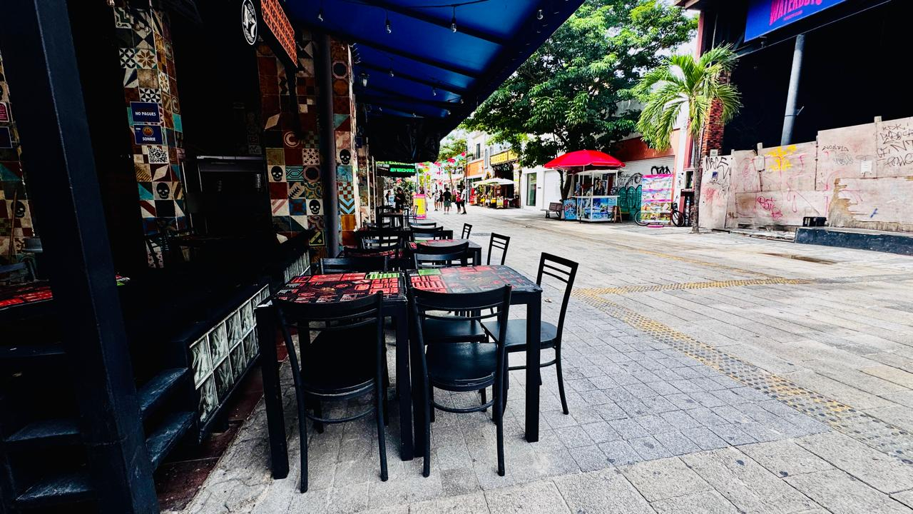 Comerciantes y trabajadores consideran que la menor actividad turística ha afectado a restaurantes y otros negocios