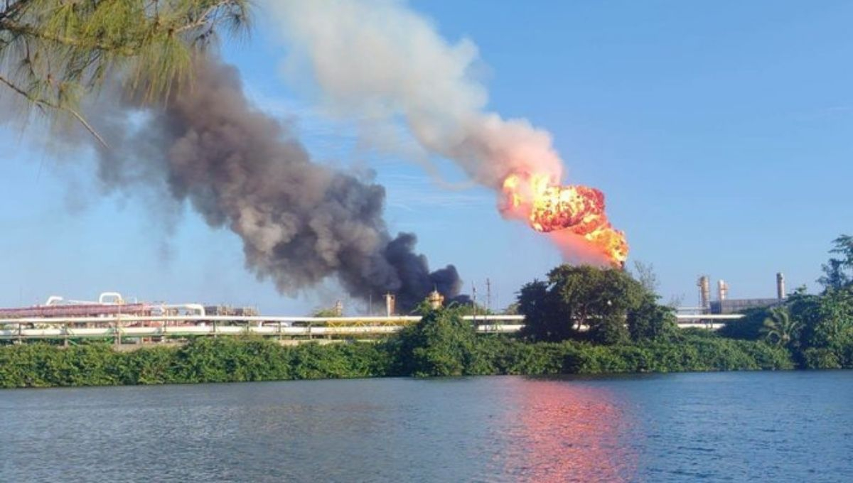 Pemex explicó que durante la madrugada se presentó un evento operativo en la Batería de Separación Litoral