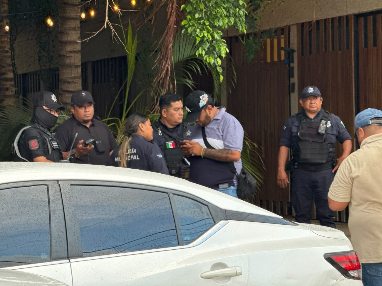 El hecho ocurrió cerca de un edificio corporativo de la Sm 8; algunos responsables habrían tomado rumbo hacia la Donceles y otros al bulevar Luis Donaldo Colosio