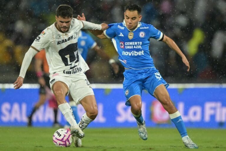 Cruz Azul viene de atrás y logra empatar contra Pumas