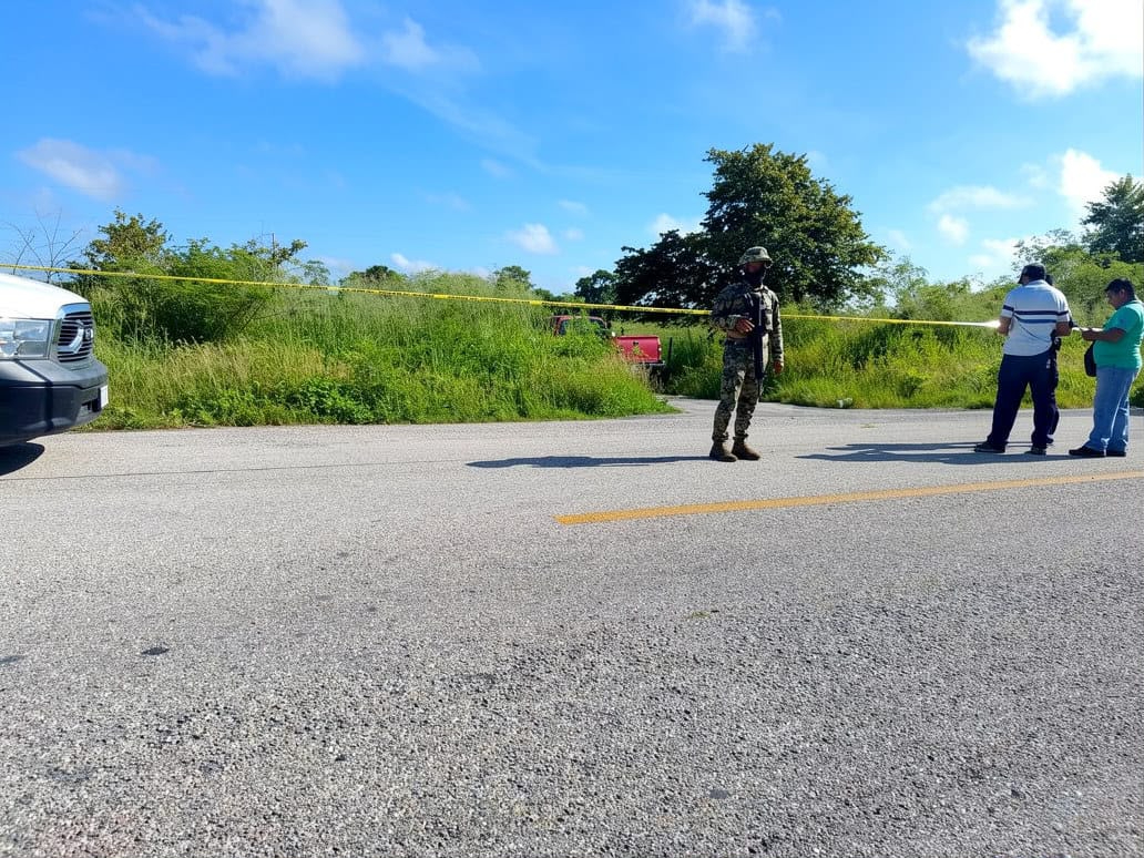 Un ataque armado en la carretera Sabancuy - Chicbul dejó un saldo de un hombre muerto y dos heridos graves.