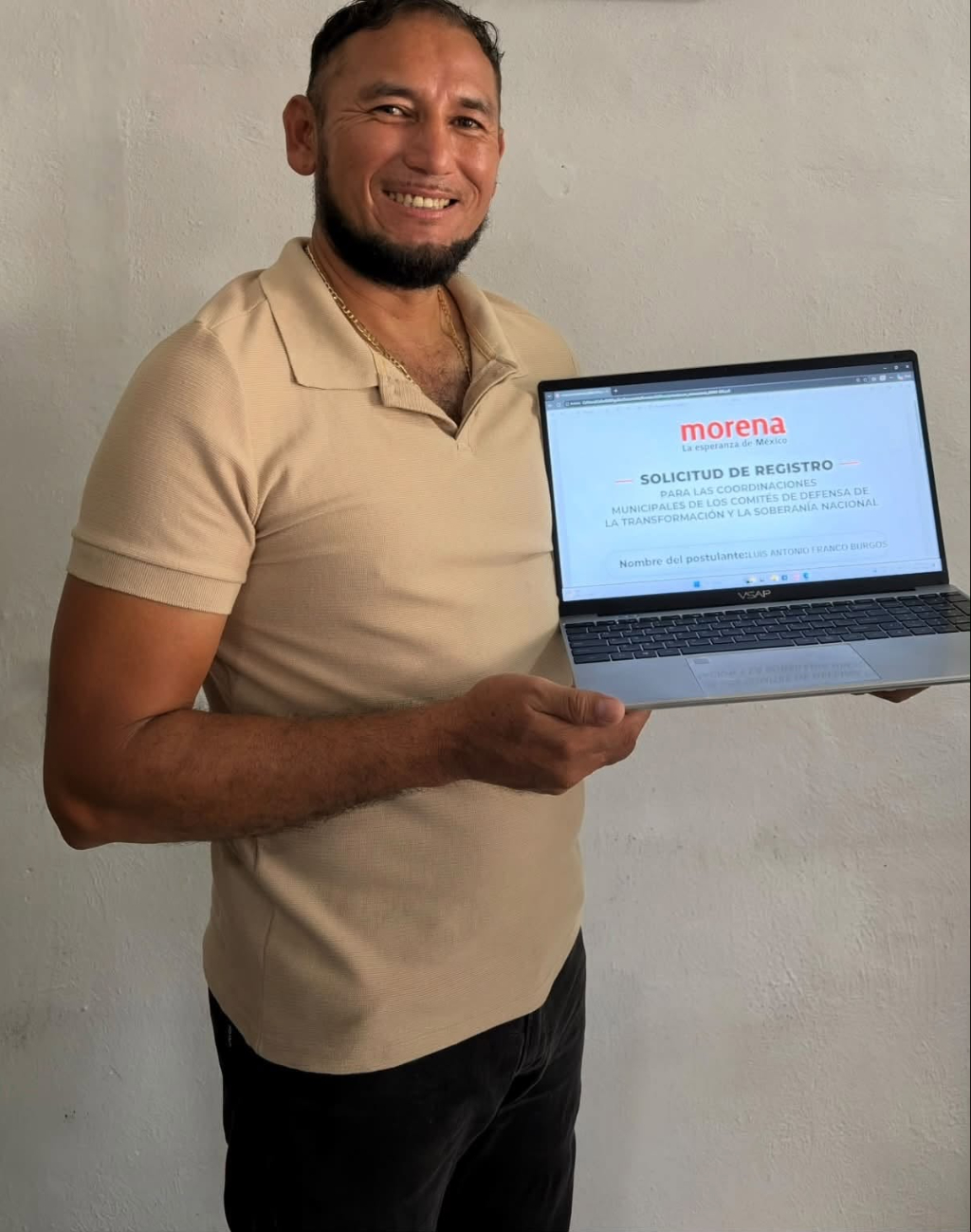 Luis Antonio Franco Burgos formalizó su registro en el proceso interno de Morena en el municipio de Seybaplaya.