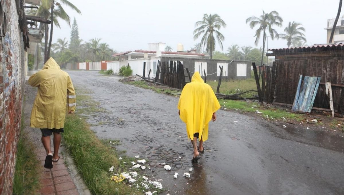 La Marina también mantiene reuniones de coordinación con las dependencias locales para evaluar los riesgos asociados al huracán