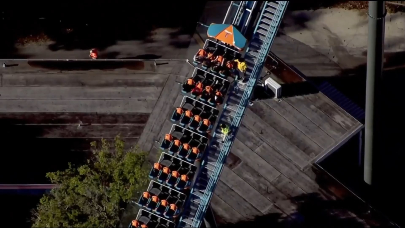 Muere una persona en Six Flags de Georgia; testigos aseguran que cayó de una montaña rusa