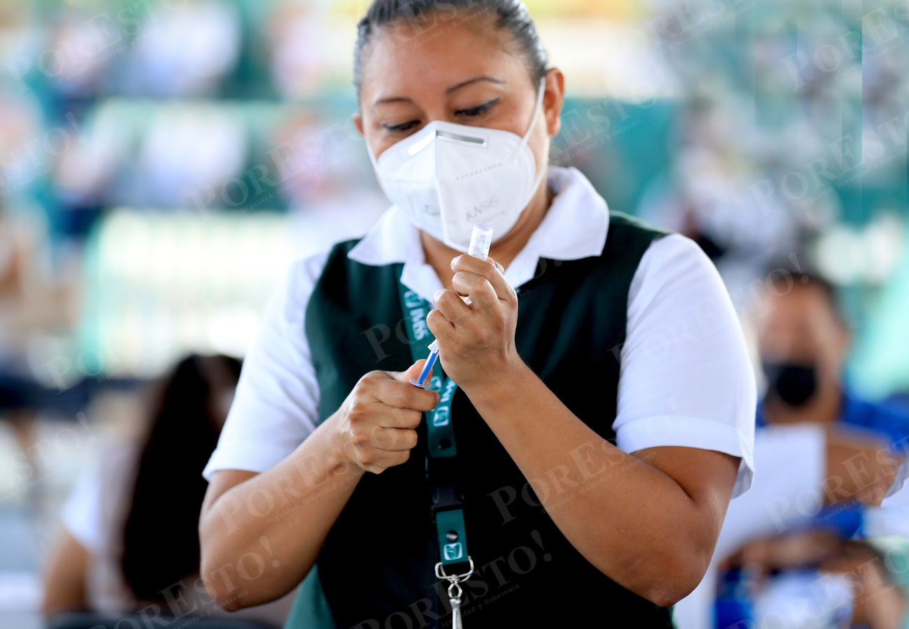 No hay una fecha exacta para el arribo de las inyecciones del coronavirus. Varios derechohabientes dijeron que pretenden inmunizarse en noviembre o diciembre