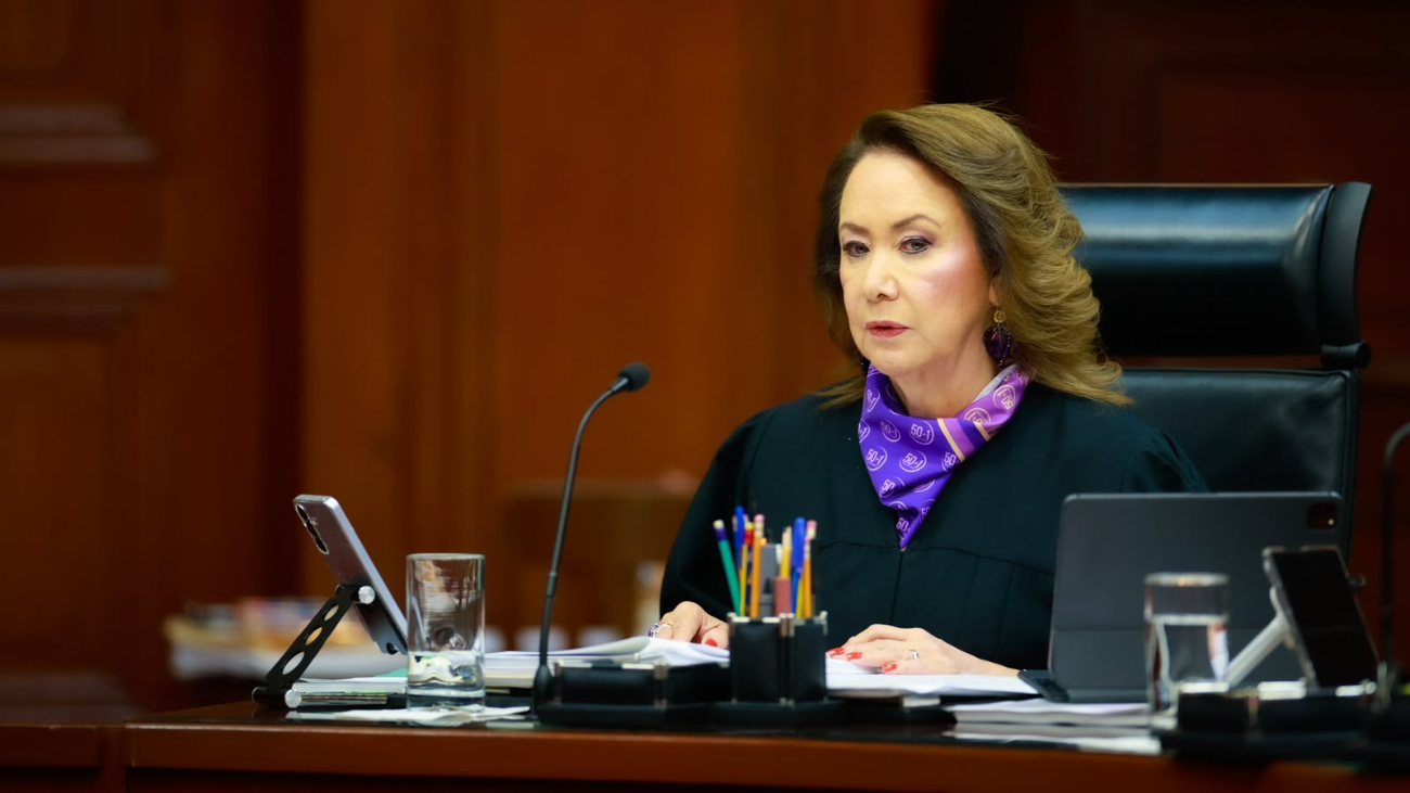 Ministra Yasmín Esquivel pide respetar autonomía de universidades ante restricciones a comida chatarra